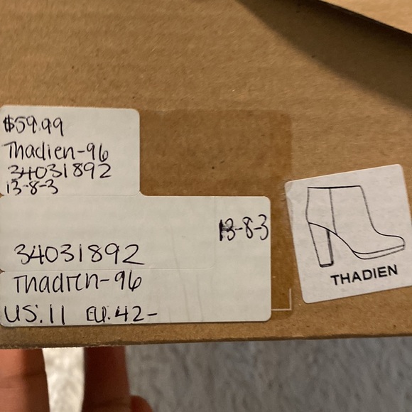 Call it spring size 11 black ankle boots - Picture 5 of 5